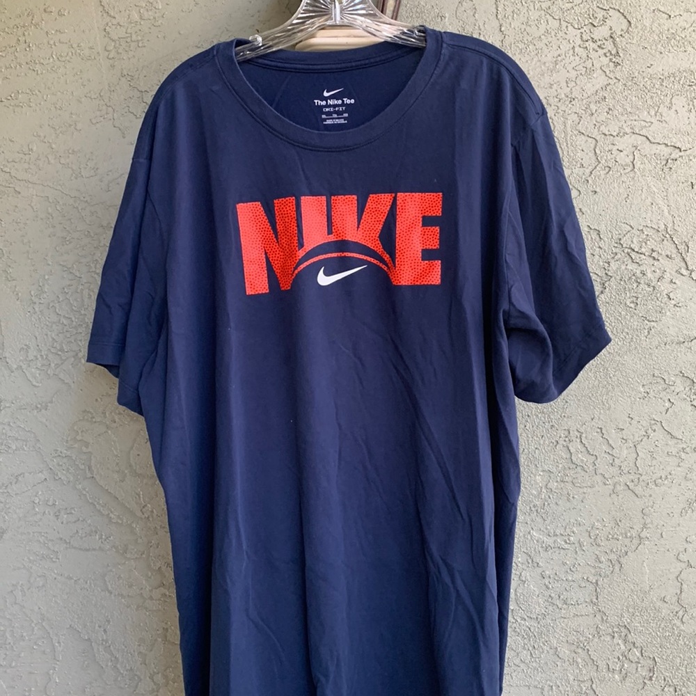🦋🦋 3/$25 The Nike Tee